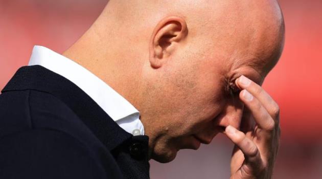 Những vấn đề cấp bách cần Arne Slot giải quyết tại Liverpool