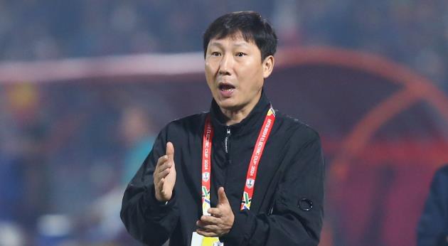 Tuyển Việt Nam và bước đi khôn ngoan của HLV Kim Sang Sik