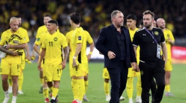 Bê bối của tuyển Malaysia: Lực lượng xáo trộn; Đội hình B đấu Lào