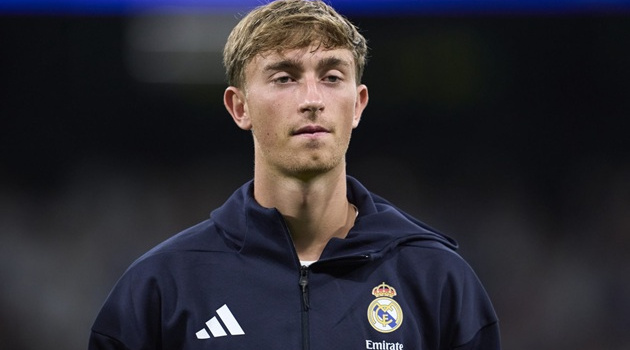 Real Madrid xác nhận Dean Huijsen chấn thương cơ dép