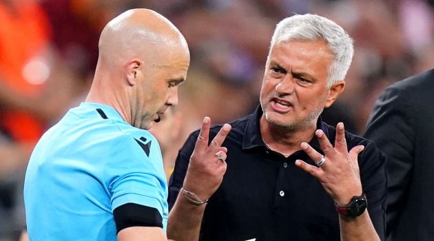 Trọng tài Anthony Taylor: Mourinho và ký ức kinh hoàng ở Budapest