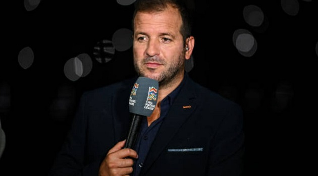 Van der Vaart nói lời thô tục về Ronaldo, mỉa mai người BĐN