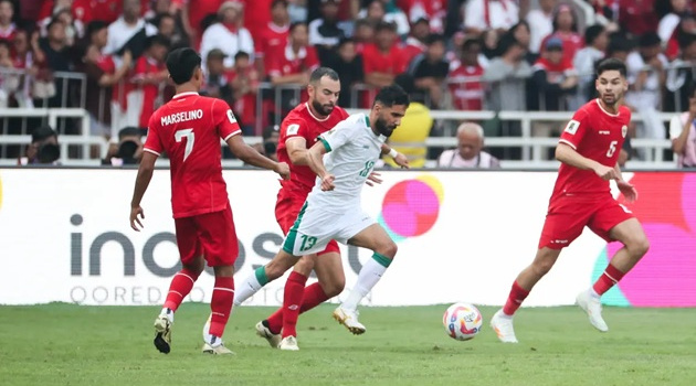 Kluivert được khuyên dùng lại sơ đồ của Shin Tae Yong, không nên tự ái