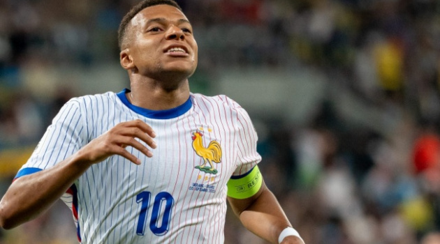 Mbappe rời tuyển Pháp, trở lại Real chữa trị chấn thương