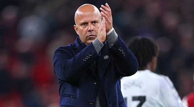 Lý do khiến Liverpool tụt lại trong cuộc đua vô địch Ngoại hạng Anh