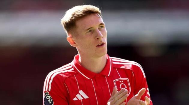 Elliot Anderson trở thành mục tiêu nghiêm túc của Man United