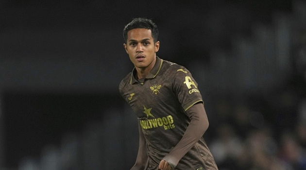 Carvalho muốn rời Brentford để tìm cơ hội thi đấu