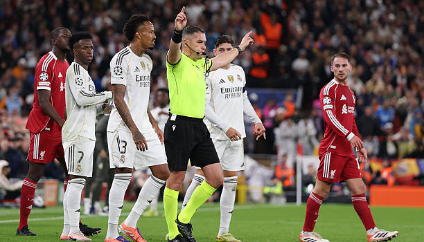 Real Madrid và cơn khủng hoảng niềm tin từ sân cỏ đến thượng tầng