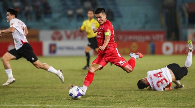 Soi trận Công an Hà Nội vs Hà Tĩnh: Thử thách chống phản công