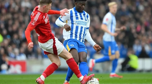 Man Utd nhắm Baleba và Anderson trong kế hoạch cải tổ tuyến giữa