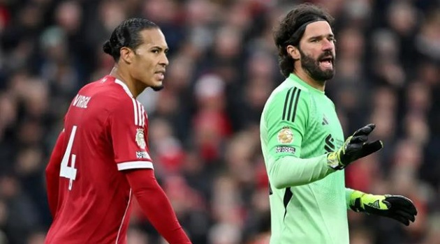 “Mớ hỗn độn” ở Liverpool: Vì sao mọi thứ tệ và còn có thể tệ hơn?