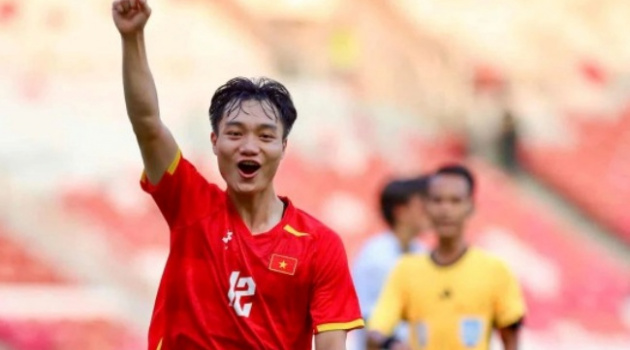 'Đóa hoa nở muộn' Xuân Bắc: Lời giải cho hàng tiền vệ U22 Việt Nam tại SEA Games 33