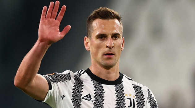 Juventus: Arkadiusz Milik trở lại tập luyện sau 550 ngày vắng bóng