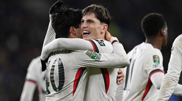 Carabao Cup: Chelsea vào bán kết nhờ Garnacho tỏa sáng