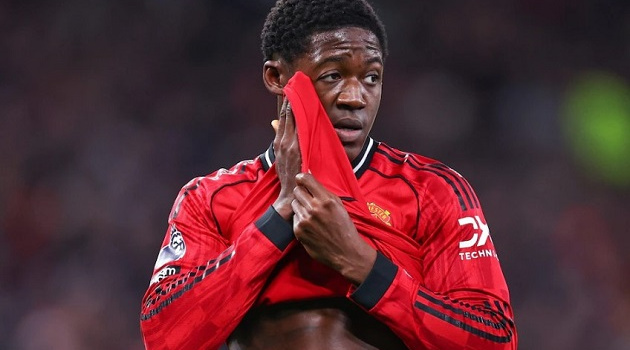 Dàn sao trẻ MU gây phẫn nộ với thói ngôi sao