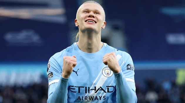 Ngoại hạng Anh: Haaland ăn mừng kỷ lục vượt Ronaldo bằng bít tết