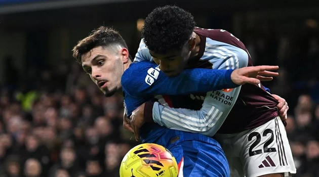 Cựu trọng tài Dermot Gallagher cho rằng Chelsea không đáng được hưởng phạt đền