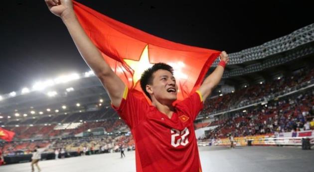 HLV Kim Sang-sik kiên nhẫn chờ Thanh Nhàn đến phút chót