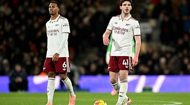 Paul Merson chê Arsenal đá hiệp một tệ chưa từng thấy