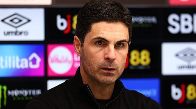 Arteta ấn tượng với cách Gabriel đứng dậy sau sai lầm