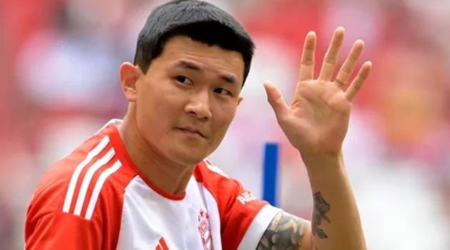 Romano tiết lộ Milan từng gạ đổi người lấy Kim Min-jae