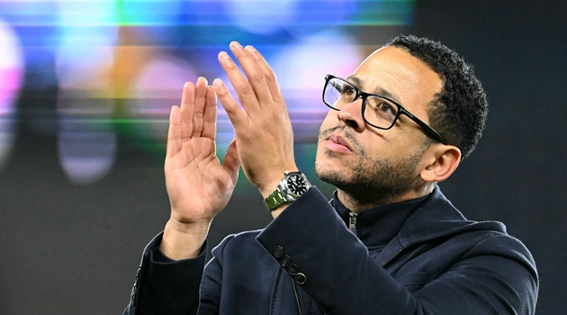 CHÍNH THỨC: Chelsea bổ nhiệm HLV Liam Rosenior đến năm 2032