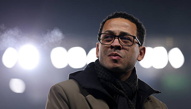 Liam Rosenior và cuộc chiến sinh tồn giữa hai làn đạn ở Chelsea
