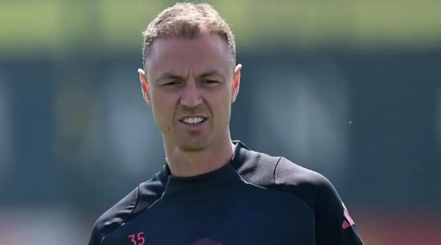 Jonny Evans tái xuất Man Utd, phò tá Darren Fletcher