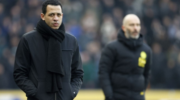 Vì sao Chelsea đặt trọn niềm tin vào Liam Rosenior?