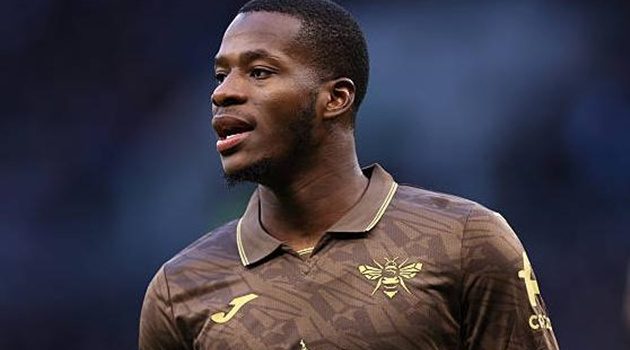 Man City dẫn đầu cuộc đua giành Michael Kayode