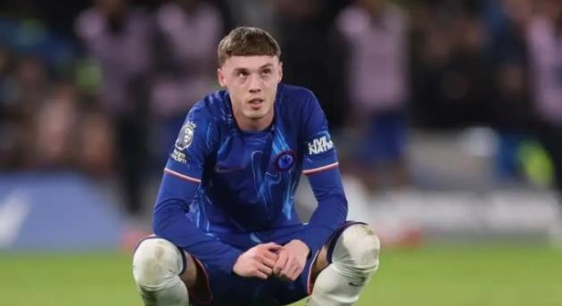 HLV Rosenior đau đầu tìm cách hồi sinh Cole Palmer