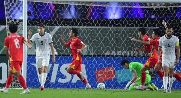 U23 Việt Nam hạ Kyrgyzstan dù đối thủ đòi 2 quả phạt đền