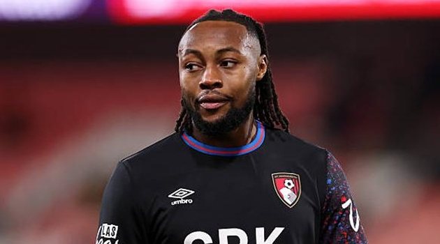 Pep Guardiola coi nhẹ tài ném biên của Semenyo