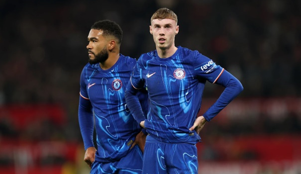 Rosenior giải thích lý do gạch tên Cole Palmer, Reece James