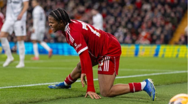 Arne Slot trấn an fan Liverpool về chấn thương của Ngumoha