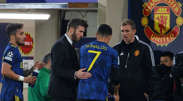 Carrick sắp tái xuất MU, Ronaldo từng khen hết lời