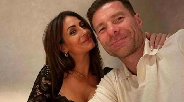 Vợ Xabi Alonso trải lòng khi chồng chia tay Real