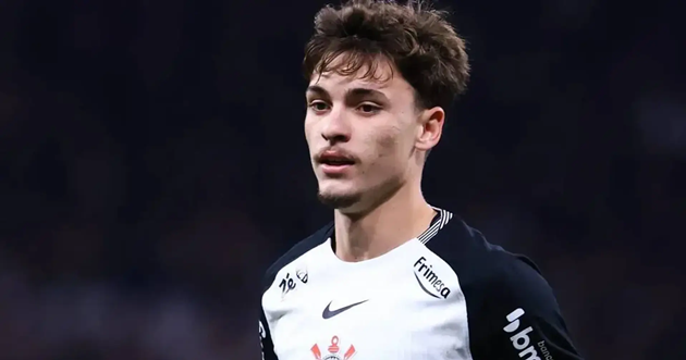 Arsenal săn máy chuyền bóng 20 tuổi Brazil