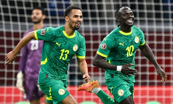 Mane dứt điểm hiểm hóc, gieo sầu cho Salah tại bán kết AFCON
