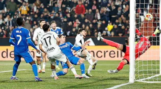 Arbeloa nhận trách nhiệm khi Real Madrid thua sốc đội hạng Nhì