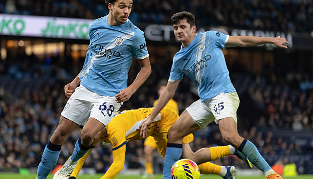 Hàng thủ trẻ của Man City đủ bản lĩnh đại chiến MU