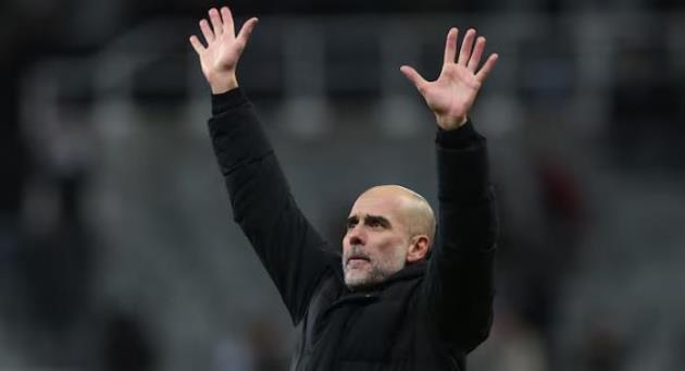 Pep Guardiola thận trọng trước ẩn số Michael Carrick