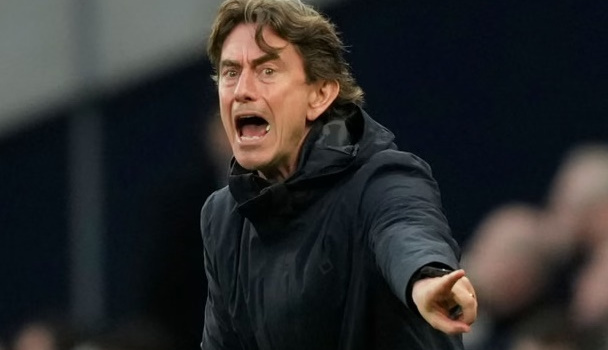 Thomas Frank không còn đường lùi tại Tottenham