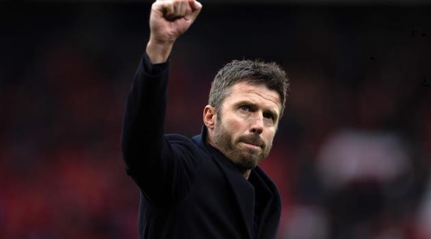 Carrick hồi sinh đôi cánh MU, sửa sai cho Amorim