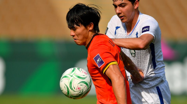 Cựu sao MU chỉ trích lối đá cầu may của U23 Trung Quốc