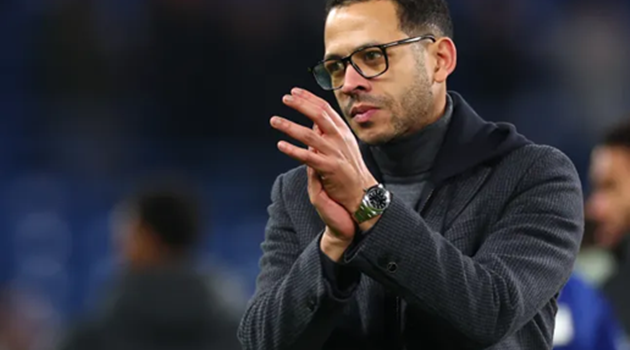 Rosenior ra tín hiệu trảm Robert Sanchez