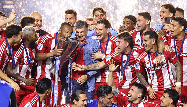 Lịch sử câu lạc bộ Olympiacos: Từ Piraeus đến đỉnh cao châu Âu