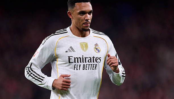 Tin đồn chuyển nhượng sáng 24/1: Real giữ Alexander-Arnold; Arsenal săn Julian Alvarez