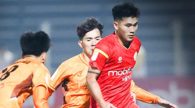 HAGL ôm hận trên chấm 11m trước PVF-CAND sau 90 phút bế tắc