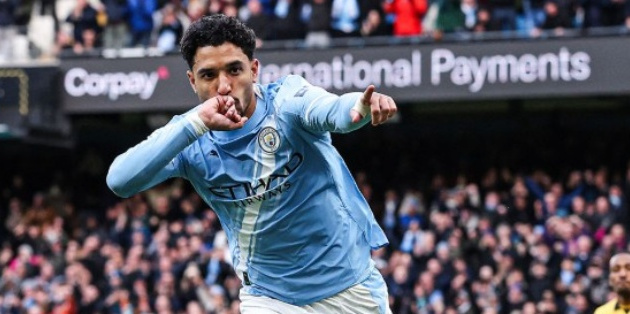 'Vua sân nhà' Marmoush lập kỷ lục lịch sử tại Man City